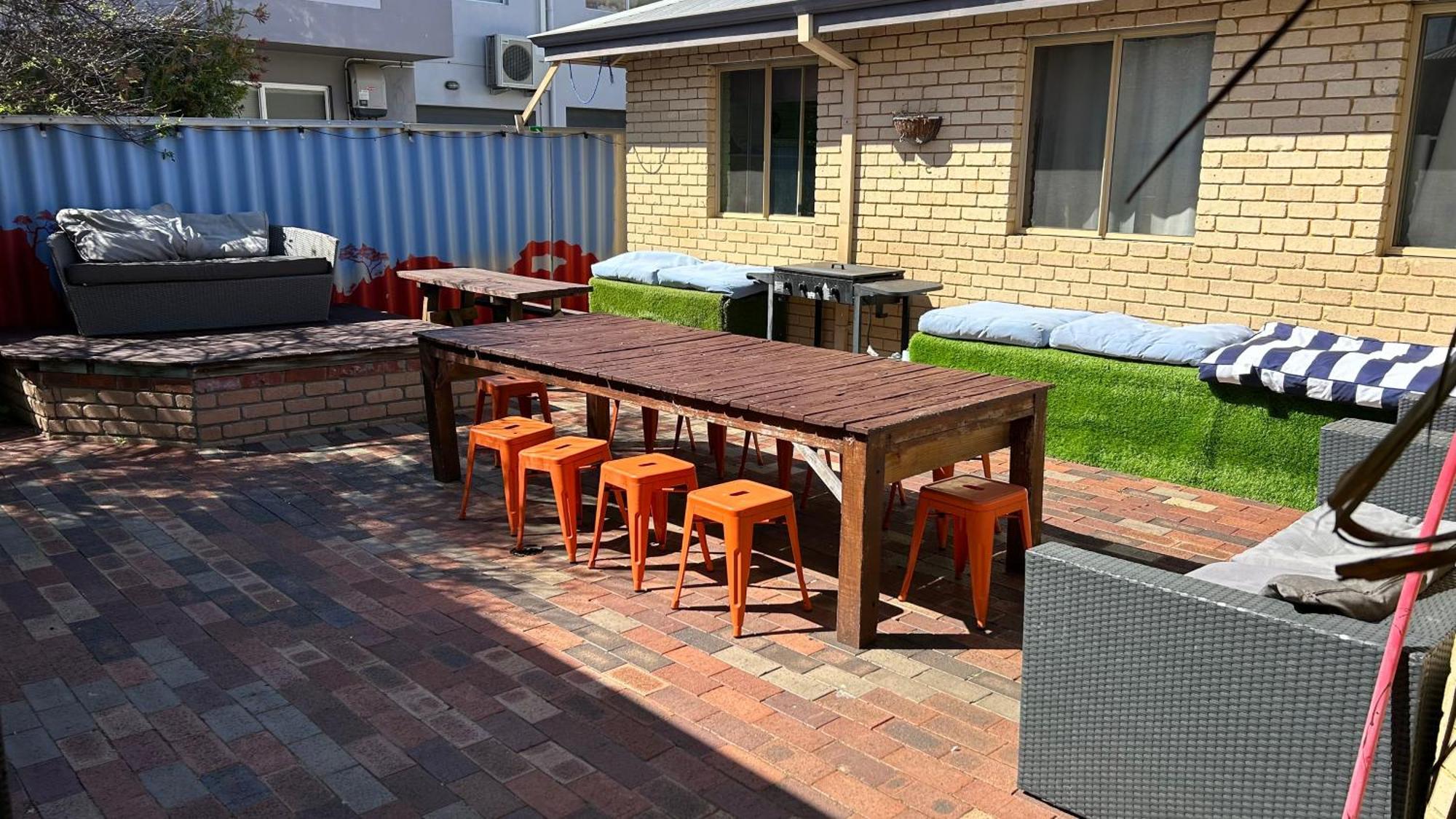 Shiralee Hostel -Note - Valid Passport Required To Check In Perth Exterior foto