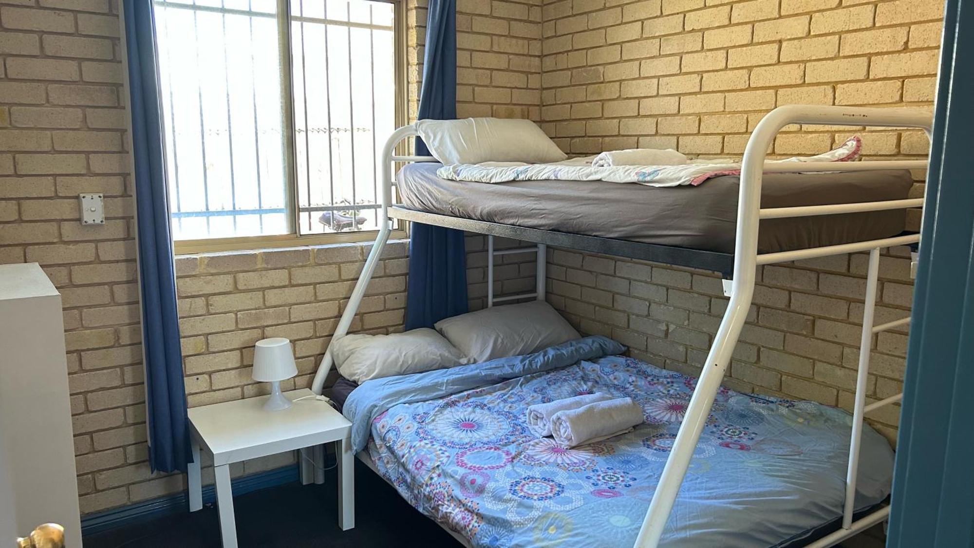 Shiralee Hostel -Note - Valid Passport Required To Check In Perth Exterior foto
